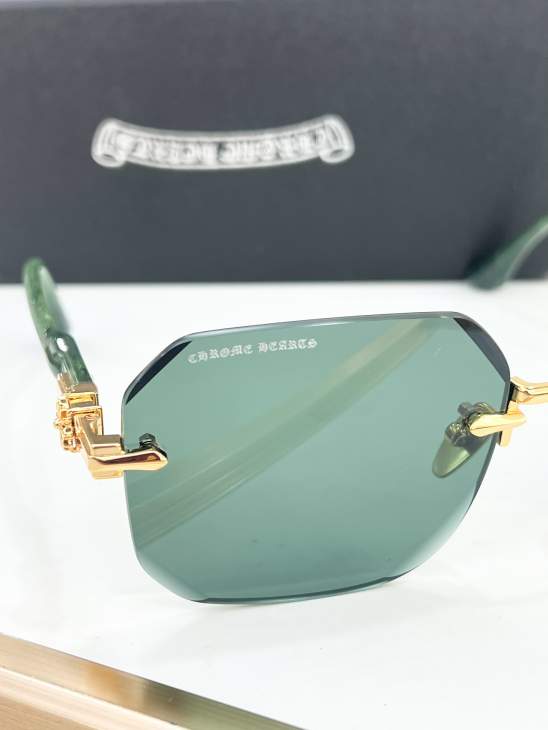 Picture of Chrome Hearts Sunglasses _SKUfw80915464fw